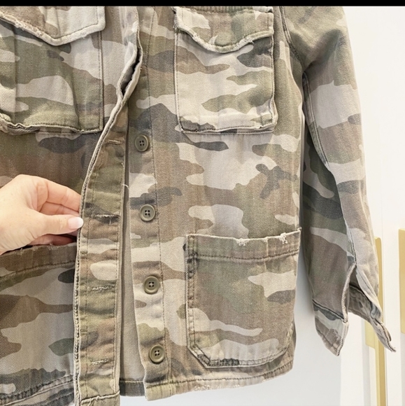 ❣️Custom Dripping Chanel logo Camo jacket! - Picture 2 of 6
